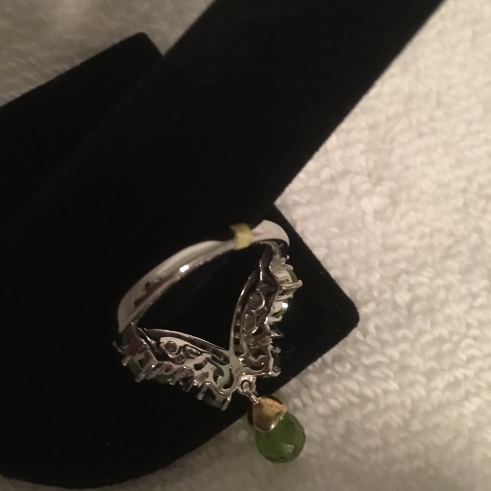 Ring - Picture 3 of 3